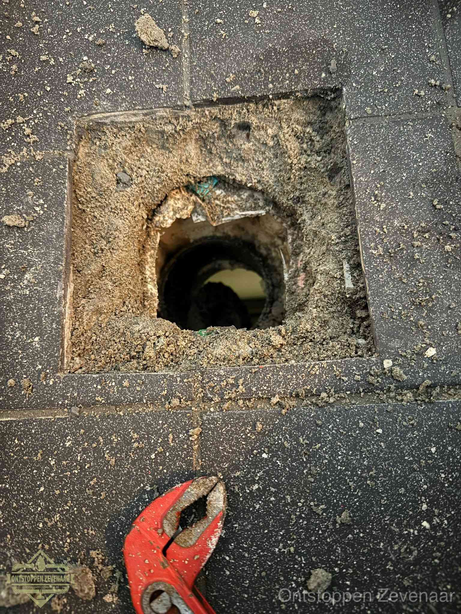 Rioolputje erfgrens eigendom in Zevenaar